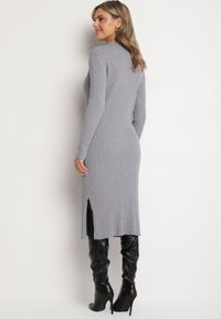 Born2be - Szara Prążkowana Sukienka z Dzianiny z Wiskozą z Rozcięciami u Dołu Ninnavia. Okazja: na spotkanie biznesowe. Kolor: szary. Materiał: prążkowany, wiskoza, dzianina. Typ sukienki: dopasowane, proste. Styl: biznesowy, klasyczny, elegancki #6