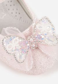 Born2be - Różowe Balerinki z Paskiem i Skórzaną Wkładką Zdobione Kokardą z Cyrkoniami Larailee. Okazja: na spacer, na co dzień, na uczelnię. Zapięcie: pasek. Kolor: różowy. Materiał: skóra. Wzór: aplikacja. Styl: casual, elegancki #5