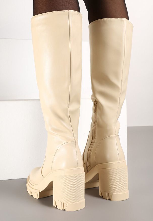 Born2be - Beżowe Kozaki na Obcasie z Dopasowaną Cholewką Avanette. Kolor: beżowy. Materiał: dzianina, wełna, skóra. Szerokość cholewki: normalna. Obcas: na obcasie. Styl: elegancki. Wysokość obcasa: średni