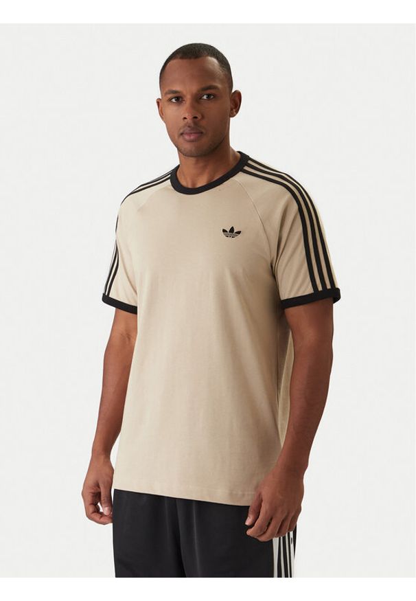 Adidas - adidas T-Shirt 3-Stripes KE7964 Beżowy Regular Fit. Kolor: beżowy. Materiał: bawełna