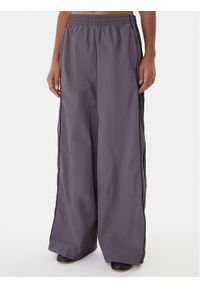 Adidas - adidas Spodnie dresowe Adibreak adicolor Adilenium JV7487 Szary Oversize. Kolor: szary. Materiał: syntetyk #1