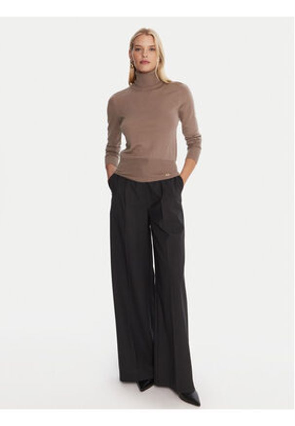 Luisa Spagnoli Golf Manos 100106 Czarny Slim Fit. Typ kołnierza: golf. Kolor: czarny. Materiał: wełna