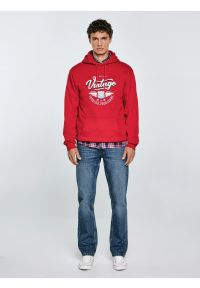 Big-Star - Bluza męska z kapturem z nadrukiem czerwona Luka 603. Okazja: na spacer. Typ kołnierza: kaptur. Kolor: czerwony. Materiał: dzianina, dresówka, jeans. Wzór: nadruk. Styl: sportowy #5