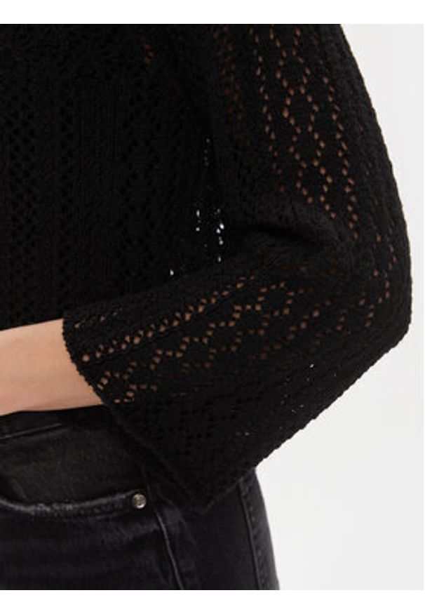 only - ONLY Sweter 15233173 Czarny Regular Fit. Kolor: czarny. Materiał: syntetyk
