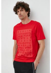 Boss Green - BOSS t-shirt bawełniany BOSS GREEN kolor czerwony z nadrukiem. Kolor: czerwony. Materiał: bawełna. Długość rękawa: krótki rękaw. Długość: krótkie. Wzór: nadruk #1
