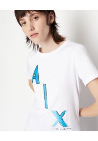 Armani Exchange - ARMANI EXCHANGE - Biały bawełniany T-shirt z logowanym nadrukiem. Kolor: biały. Materiał: bawełna. Wzór: nadruk. Styl: klasyczny