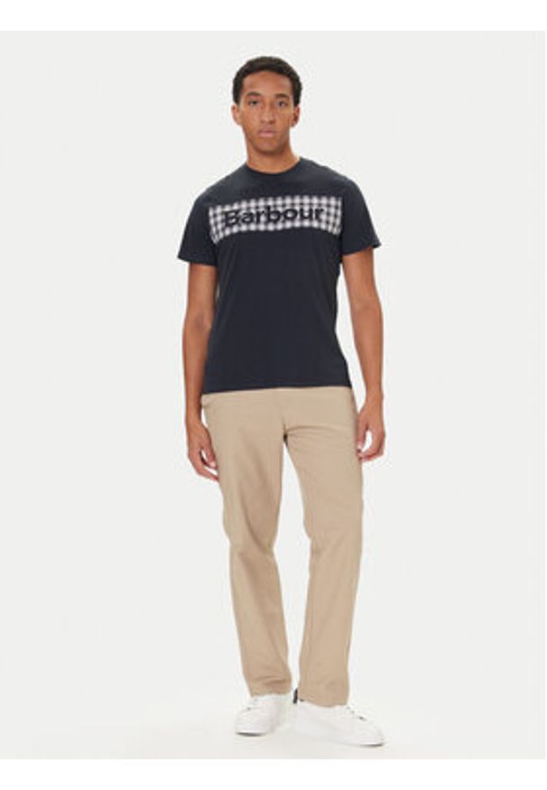 Barbour T-Shirt MTS1496NY91 Granatowy Regular Fit. Kolor: niebieski. Materiał: bawełna