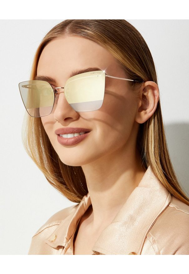 Tom Ford - TOM FORD - Dwukolorowe okulary przeciwsłoneczne Camilla. Kształt: prostokątne. Kolor: brązowy. Materiał: materiał