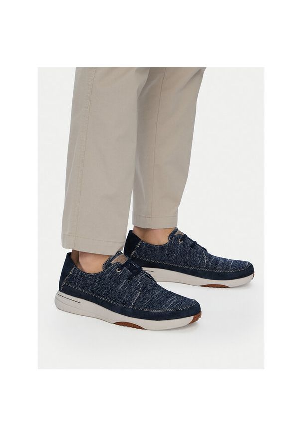 Półbuty Clarks. Kolor: niebieski