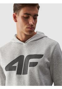 4f - 4F Bluza dresowa nierozpinana z kapturem męska - szara M. Okazja: na co dzień. Typ kołnierza: kaptur. Kolor: szary. Materiał: dresówka. Wzór: gładki, nadruk, ze splotem. Styl: sportowy, casual