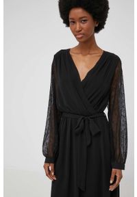 Answear Lab sukienka kolor czarny midi rozkloszowana. Kolor: czarny. Materiał: tkanina, koronka. Wzór: gładki. Typ sukienki: rozkloszowane. Styl: wakacyjny. Długość: midi #4