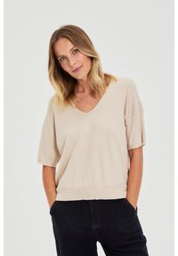 MOODO - Sweter z krótkimi rękawami beżowy. Kolor: beżowy. Materiał: poliamid, wiskoza. Długość rękawa: krótki rękaw. Długość: krótkie #1