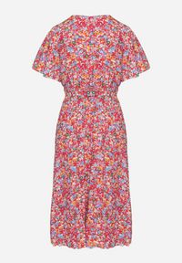 Born2be - Czerwona Rozkloszowana Sukienka w Kwiaty z Kopertowym Dekoltem Plisowana Lanasira. Kolor: czerwony. Wzór: kwiaty. Typ sukienki: kopertowe #2