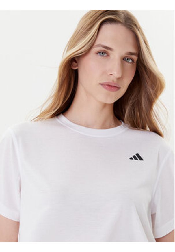Adidas - adidas Koszulka techniczna Train Essentials JC9556 Biały Loose Fit. Kolor: biały. Materiał: syntetyk
