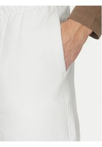 TOMMY HILFIGER - Tommy Hilfiger Szorty sportowe Small Logo MW0MW38698 Biały Regular Fit. Kolor: biały. Materiał: bawełna. Styl: sportowy #2