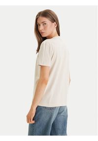 Guess T-Shirt W6GI27 K3160 Beżowy Regular Fit. Kolor: beżowy. Materiał: bawełna #4