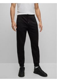 BOSS - Boss Spodnie dresowe 50486857 Czarny Regular Fit. Kolor: czarny. Materiał: bawełna, dresówka