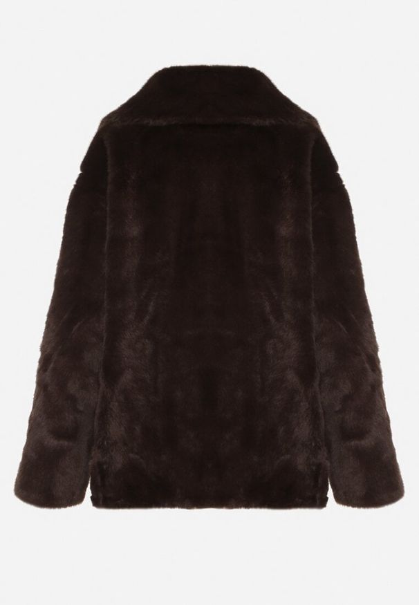 Born2be - Brązowa Kurtka Futerko o Dwurzędowym Kroju Oversize Nalizana. Okazja: na co dzień. Kolor: brązowy. Materiał: futro. Długość rękawa: długi rękaw. Długość: długie. Styl: elegancki, casual