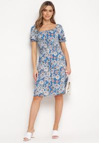 Born2be - Niebieska Wiskozowa Sukienka Midi z Gumkami Przy Dekolcie i Wzorem w Kwiaty Alonvaria. Okazja: na spacer, na imprezę. Kolor: niebieski. Materiał: wiskoza. Wzór: kwiaty. Sezon: wiosna, lato. Długość: midi #7