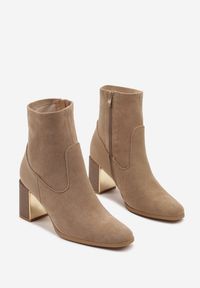 Born2be - Ciemnobeżowe Botki na Obcasie z Dopasowaną Cholewką Latalira. Okazja: na co dzień. Kolor: beżowy. Materiał: jeans. Szerokość cholewki: normalna. Obcas: na obcasie. Styl: klasyczny, casual, elegancki. Wysokość obcasa: średni #5