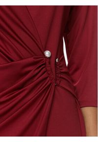 Rinascimento Sukienka koktajlowa CFC0019273002 Bordowy Regular Fit. Kolor: czerwony. Materiał: syntetyk. Styl: wizytowy #4