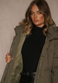 Renee - Ciemnozielona Zimowa Kurtka z Pikowanymi Przeszyciami Kapturem i Suwakami Gionea. Okazja: na spacer. Kolor: zielony. Materiał: jeans. Sezon: zima #3