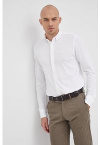 GANT - Gant Koszula męska kolor biały regular z kołnierzykiem button-down. Okazja: na co dzień. Typ kołnierza: button down. Kolor: biały. Materiał: materiał, dzianina, tkanina. Długość rękawa: długi rękaw. Długość: długie. Wzór: gładki. Styl: casual #1