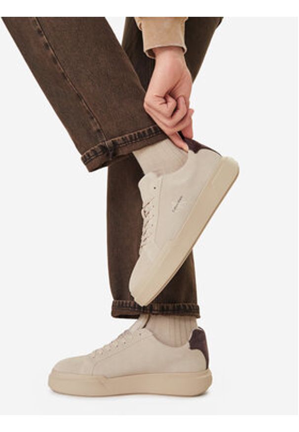 Calvin Klein Sneakersy Chunky Cupsole Laceup Su YM0YM01453 Beżowy. Kolor: beżowy. Materiał: zamsz, skóra