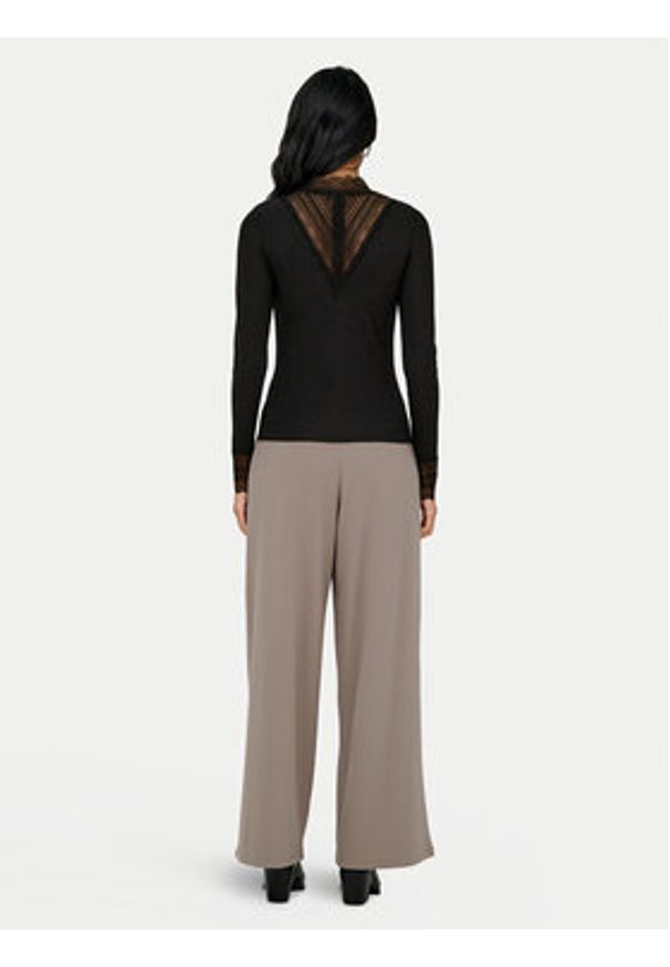 only - ONLY Bluzka Tilde 15344695 Czarny Regular Fit. Kolor: czarny. Materiał: syntetyk