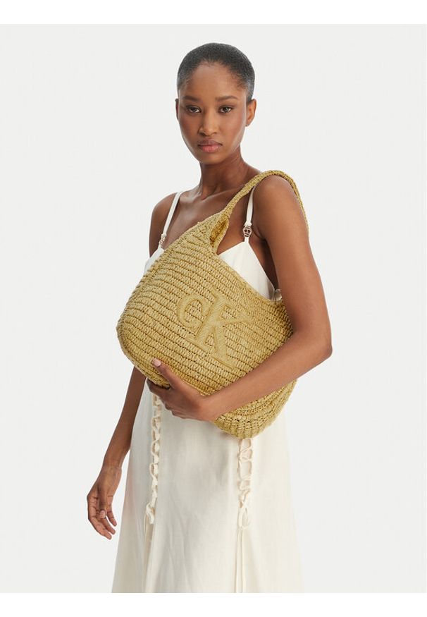 Calvin Klein Torebka Bold Ck Raffia Lg Shoulder Bag LV04F3448G Beżowy. Kolor: beżowy