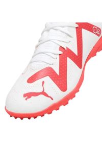 Buty piłkarskie Puma Future Play Tt M 107381 01 białe białe. Kolor: biały. Materiał: materiał, dzianina, syntetyk. Szerokość cholewki: normalna. Sport: piłka nożna