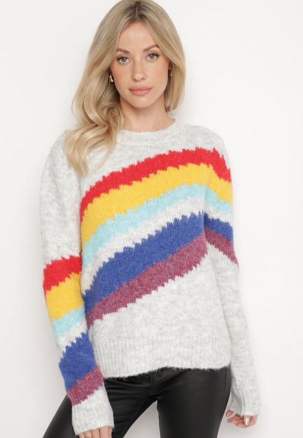 Born2be - Jasnoszary Sweter z Poprzecznymi Paskami Rentina. Kolor: szary. Materiał: jeans. Styl: klasyczny