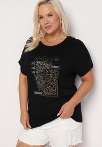 Born2be - Czarny Bawełniany T-shirt z Ozdobnym Napisem i Cyrkoniami Krisiona. Okazja: na spotkanie biznesowe, do pracy, na co dzień. Kolor: czarny. Materiał: bawełna. Wzór: napisy. Styl: biznesowy, casual, klasyczny #5