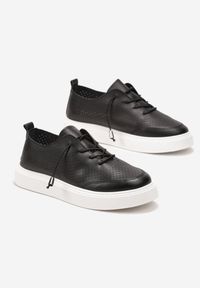 Born2be - Czarne Sneakersy na Platformie z Ażurową Cholewką Luttia. Kolor: czarny. Szerokość cholewki: normalna. Wzór: ażurowy. Obcas: na platformie #2