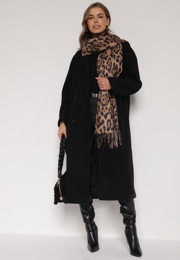 Born2be - Brązowy Panterkowy Szalik z Wiskozy Zakończony Frędzlami Ferinda. Okazja: na co dzień. Kolor: brązowy. Materiał: wiskoza. Styl: klasyczny, casual