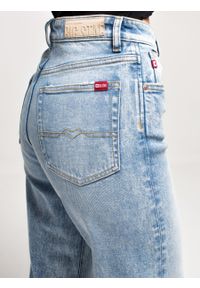 Big-Star - Spodnie jeans damskie jasnoniebieskie wide Atrea 174. Stan: podwyższony. Kolor: niebieski. Styl: retro, klasyczny, vintage