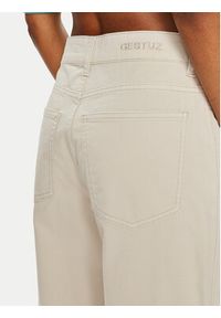 GESTUZ - Gestuz Spodnie materiałowe 10908214 Beżowy Regular Fit. Kolor: beżowy. Materiał: bawełna #7