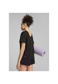 Puma - Damska luźna koszulka MOVE CLOUDSPUN PUMA Black. Kolor: czarny