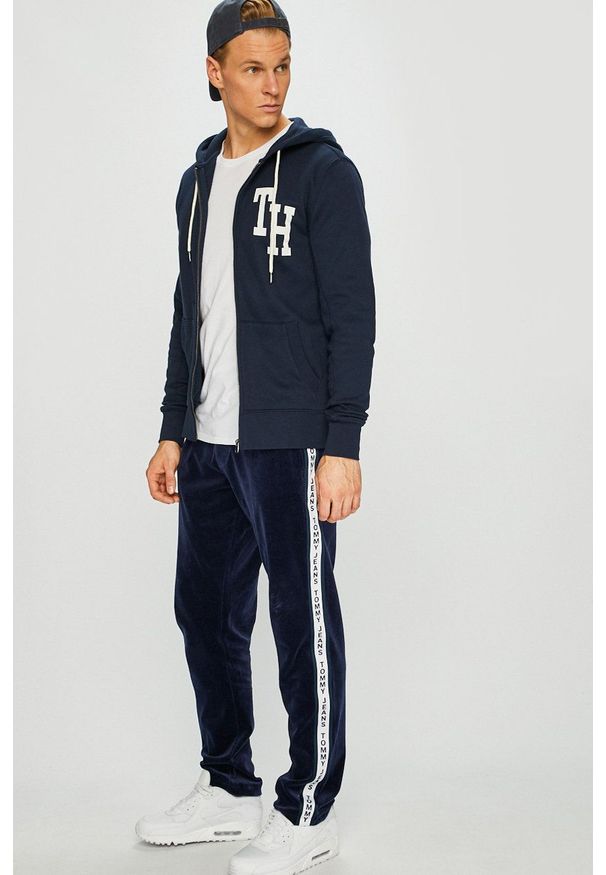 Tommy Jeans - T-shirt. Okazja: na co dzień. Kolor: biały. Materiał: dzianina. Styl: casual