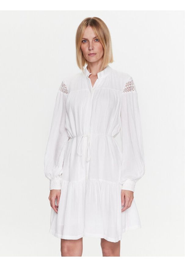 Bruuns Bazaar Sukienka codzienna Leora BBW3156 Biały Regular Fit. Okazja: na co dzień. Kolor: biały. Materiał: wiskoza. Typ sukienki: proste. Styl: casual