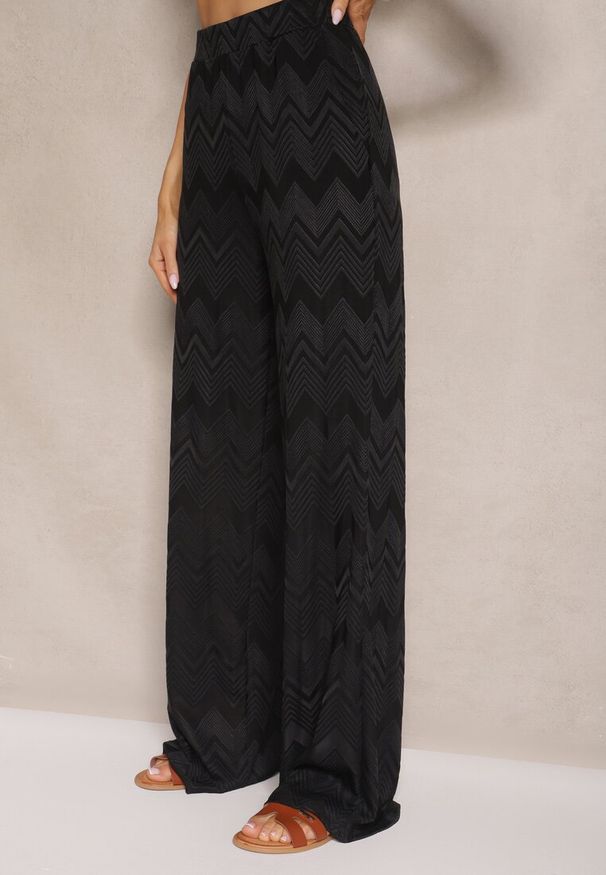 Renee - Czarne Spodnie z Wiskozą o Szerokim Kroju High Waist Weralis. Okazja: na co dzień. Stan: podwyższony. Kolor: czarny. Materiał: wiskoza. Styl: elegancki, casual