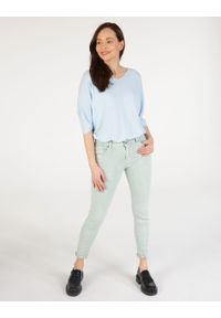 Unisono - ZIELONE JEANSY 191-1225S-5 AW22. Kolor: zielony. Materiał: jeans