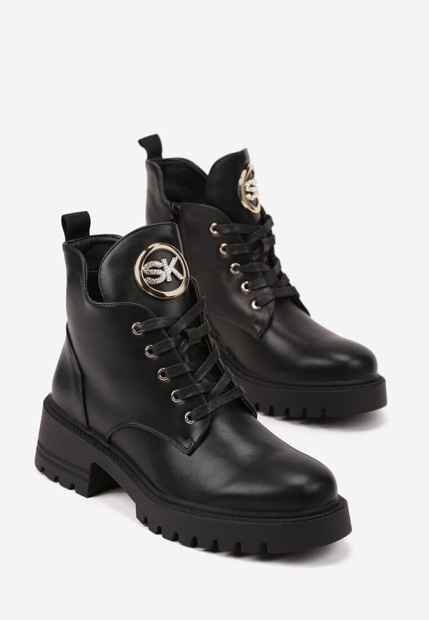 Renee - Czarne Botki Workery Ozdobione Cyrkoniową Aplikacją Iffare. Okazja: na co dzień. Kolor: czarny. Materiał: jeans. Wzór: aplikacja. Styl: casual