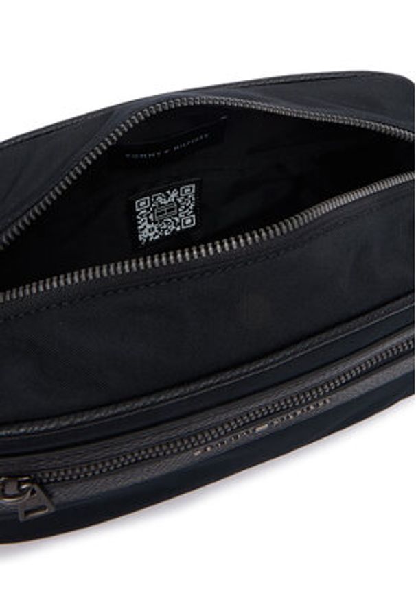 TOMMY HILFIGER - Tommy Hilfiger Kosmetyczka Th Repreve Washbag AM0AM14514 Czarny. Kolor: czarny. Materiał: materiał