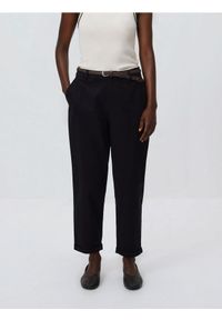 Reserved - Spodnie chino z paskiem - czarny. Kolor: czarny. Materiał: tkanina, bawełna
