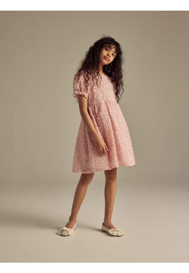 Reserved - Sukienka z bufiastymi rękawami - pastelowy róż. Kolor: różowy. Materiał: materiał