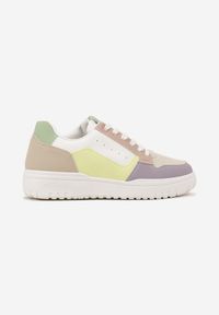 Renee - Fioletowe Sneakersy Ozdobione Perforacją i Geometrycznym Motywem Idariele. Okazja: na co dzień. Kolor: fioletowy. Wzór: aplikacja, geometria #4