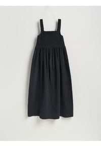 Reserved - Muślinowa sukienka midi - czarny. Kolor: czarny. Materiał: bawełna. Typ sukienki: proste. Długość: midi
