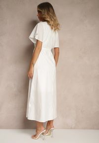 Renee - Biała Rozkloszowana Sukienka z Bawełny w Stylu Boho z Ozdobnym Haftem Sersena. Okazja: na co dzień. Typ kołnierza: dekolt w kształcie V. Kolor: biały. Materiał: bawełna. Długość rękawa: krótki rękaw. Wzór: haft. Styl: boho