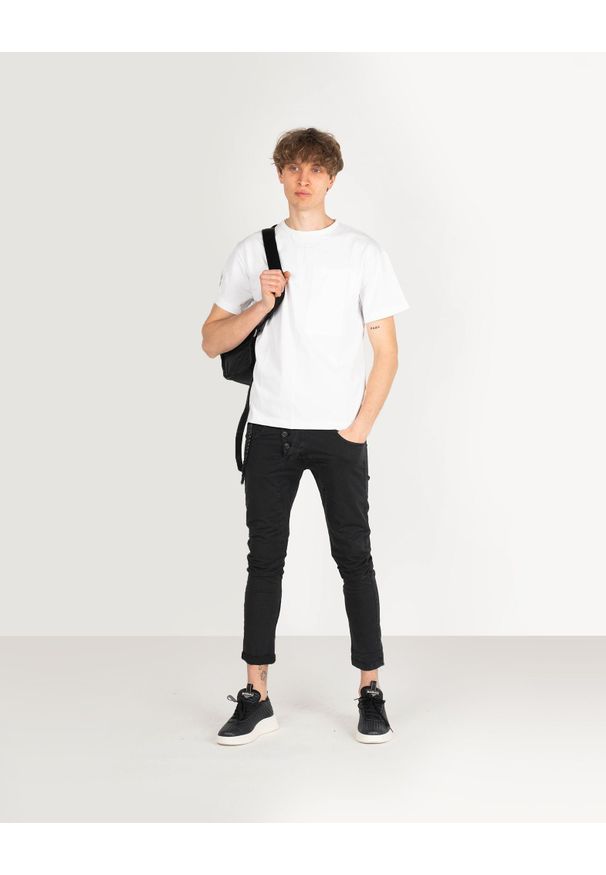 Xagon Man T-Shirt | P22082 Z0 0061 | Mężczyzna | Biały. Kolor: biały. Materiał: bawełna. Wzór: aplikacja